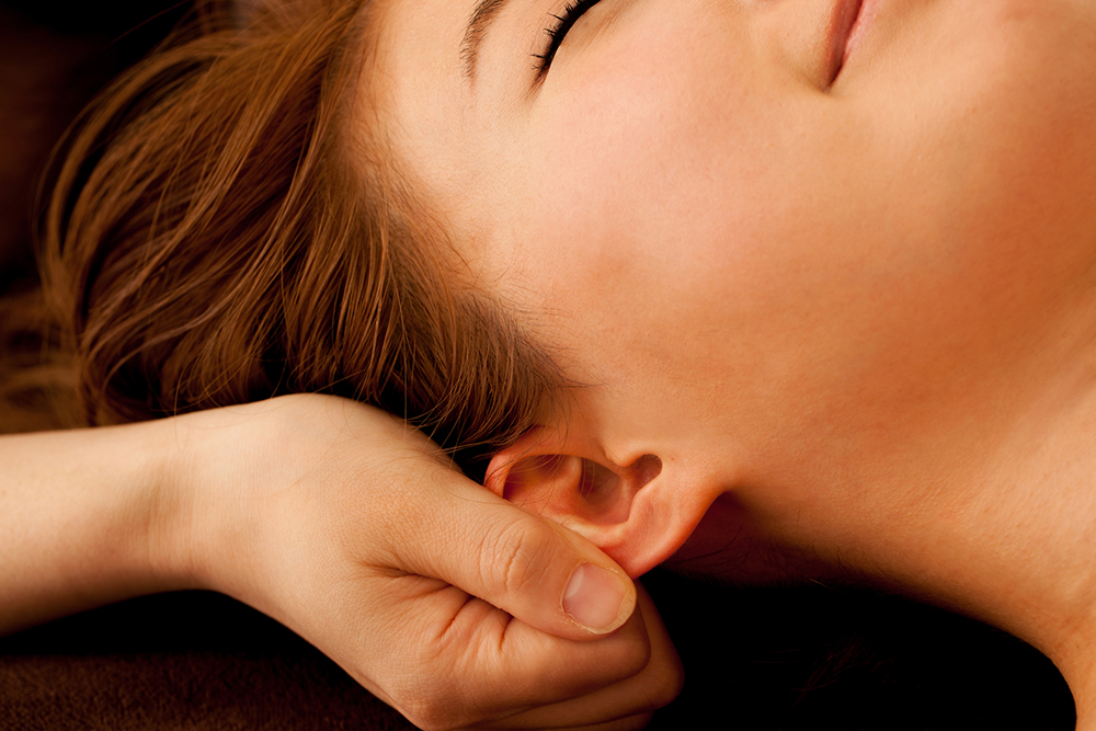 エメラルド式耳つぼリフレクソロジー